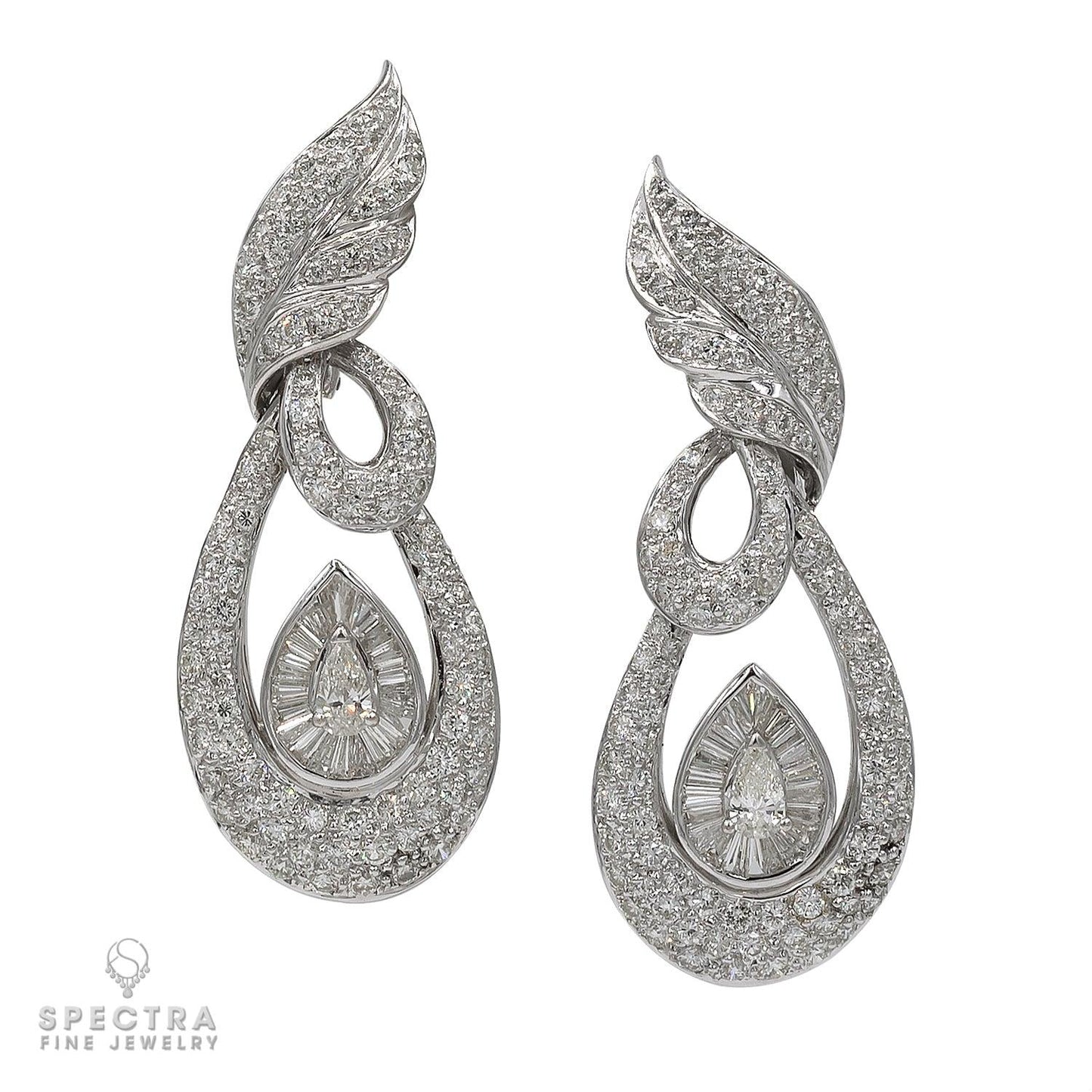 Radiant Elegance: 18K White Gold Diamond Set with Necklace, Earrings, and Ring