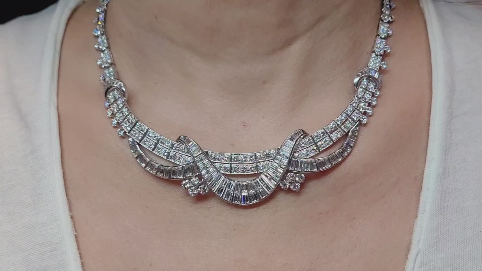 Vintage 32.50 cts. Diamond Necklace in Platinum