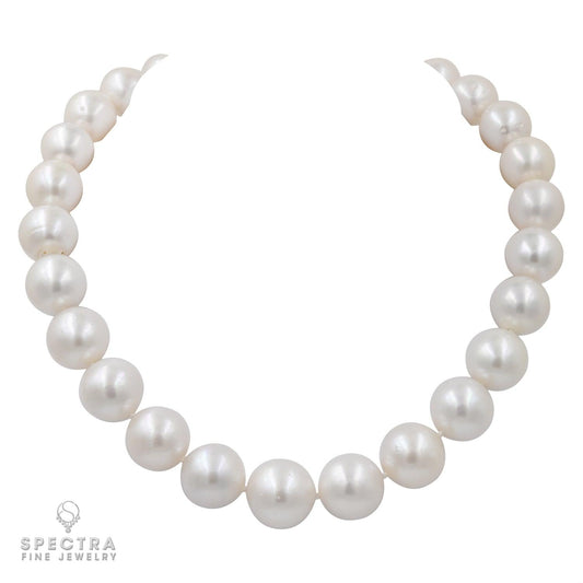 27 South Sea Pearls Necklace: in White Gold and Diamonds