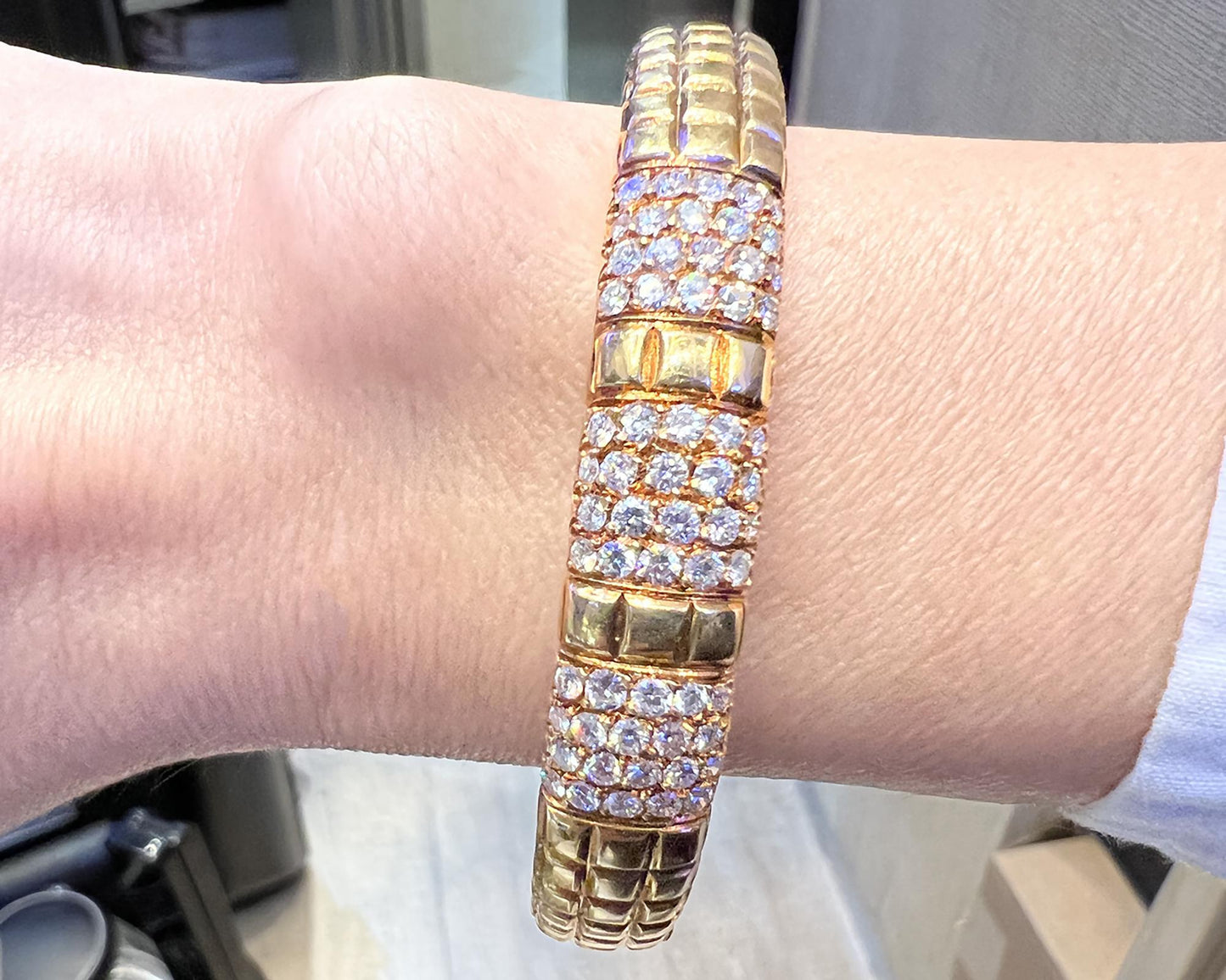 Van Cleef & Arpels Vintage Diamond Bracelet in 18K Yellow Gold – Signed
