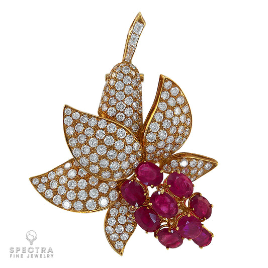 18K Yellow Gold, Ruby, and Diamond Brooch: A Timeless Treasure of Elegance and Opulence