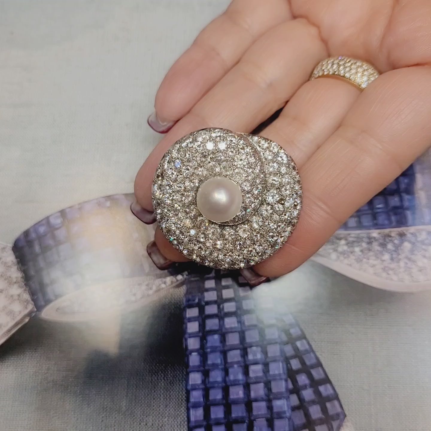 Natural Pearl Brooch/Pin: Saltwater Pearl, 14 ct. Diamond in Platinum