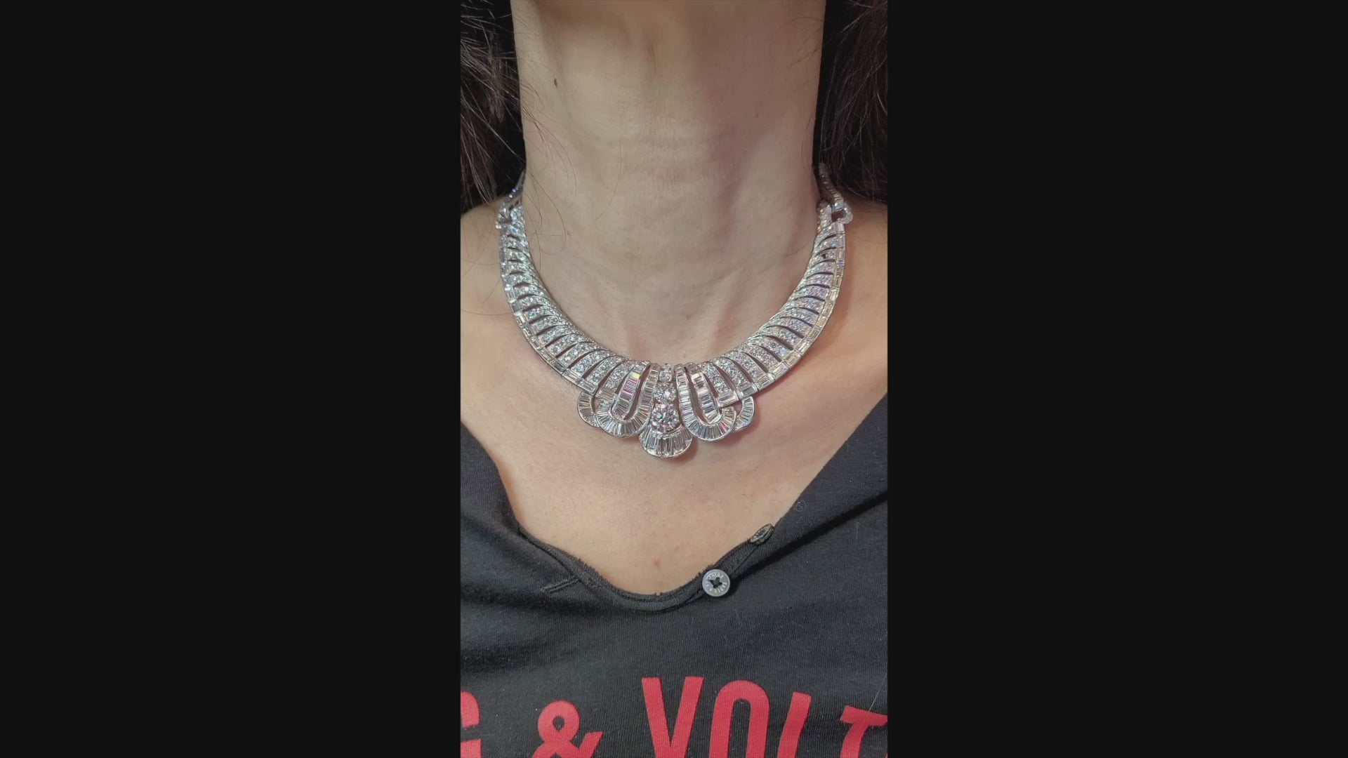 Art Deco Diamond Necklace in Platinum