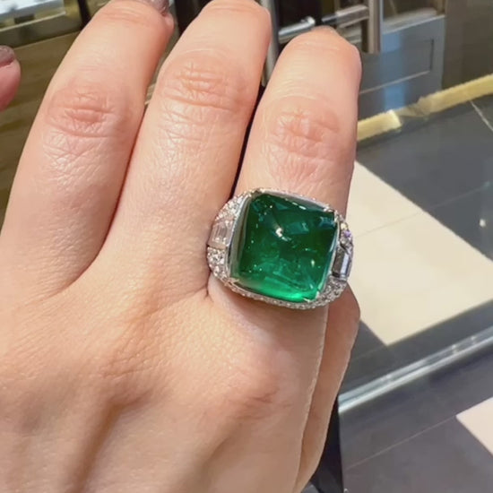 Spectra Fine Jewelry Contemporary Cabochon Emerald Diamond Cocktail Bombé Ring