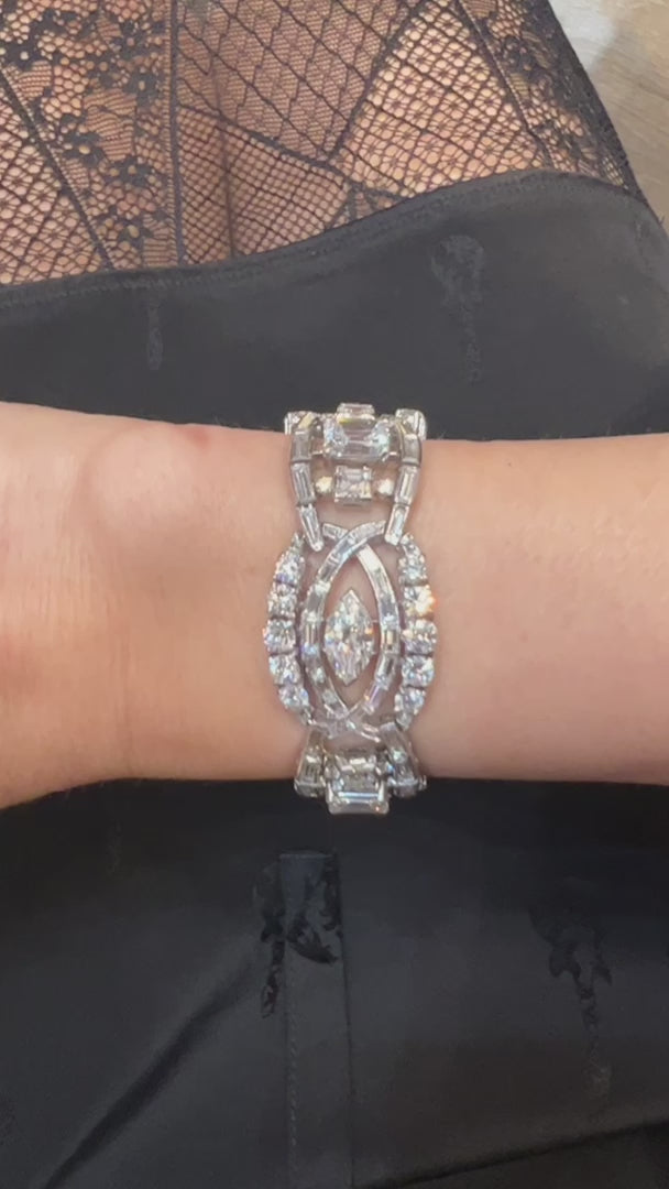 Contemporary Diamond Halo Articulated Bracelet