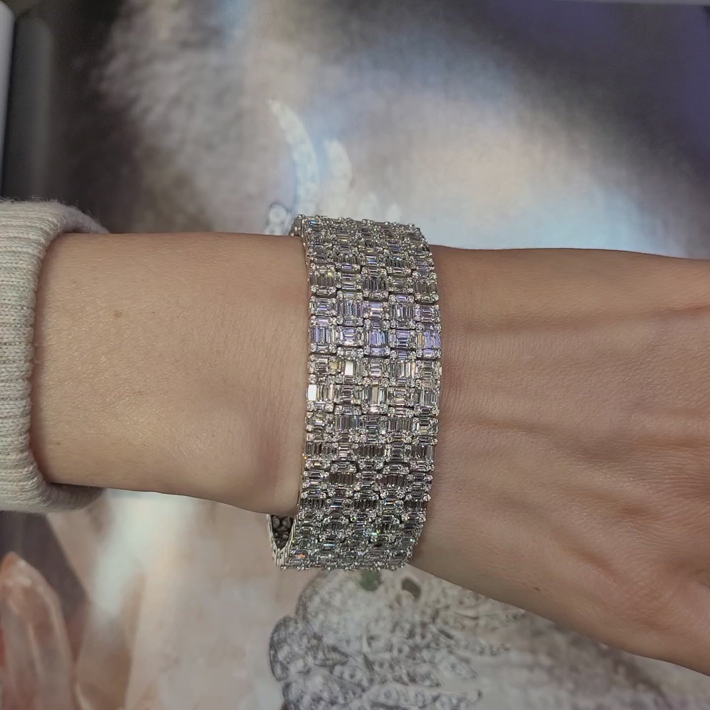Spectra Fine Jewelry Contemporary 27.84 Carat Diamond Wide Bracelet