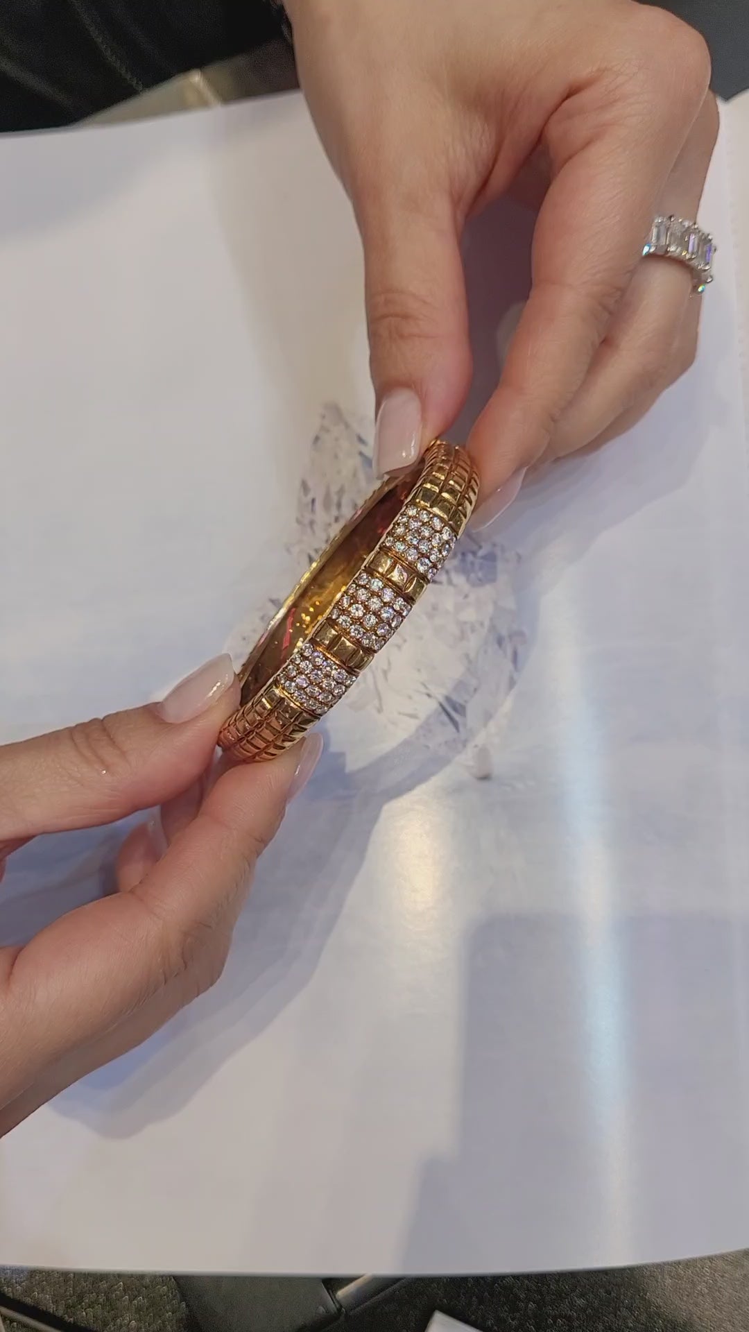 Van Cleef & Arpels Vintage Diamond Bracelet in 18K Yellow Gold – Signed