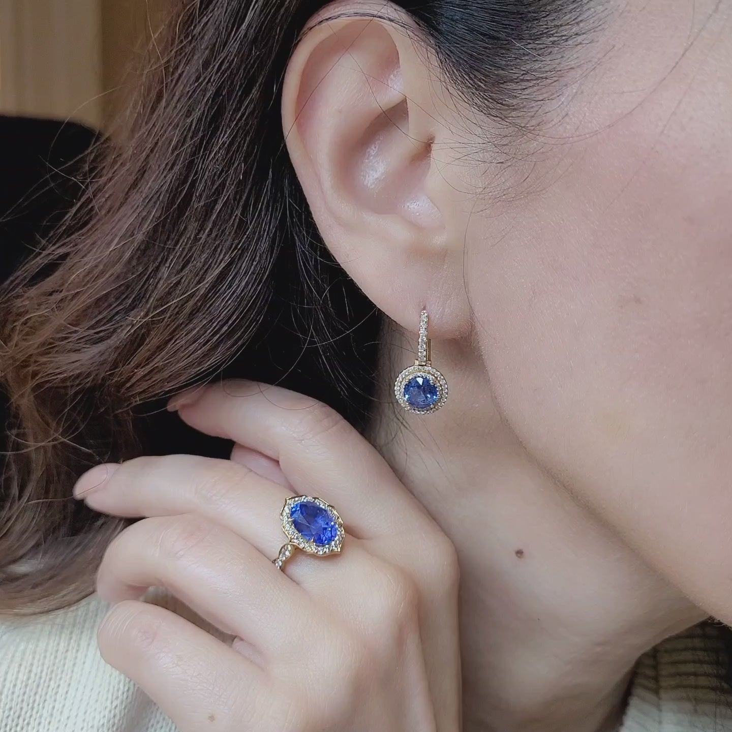 6.0ct No-Heat Ceylon Sapphire and Diamond Ring | Spectra Fine Jewelry